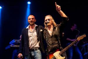 11828752_889487694463450_1314424141959543928_n