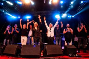 11855637_889487707796782_751994446494593041_n