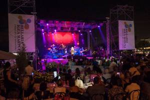 11855921_889487264463493_2754545845551818610_n